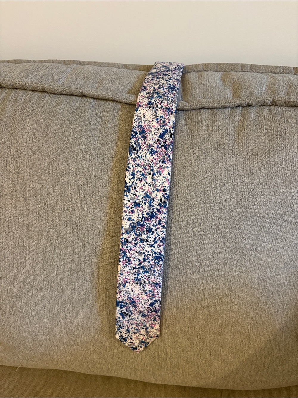 Men's Floral Speckle Tie in Navy, Pink & White